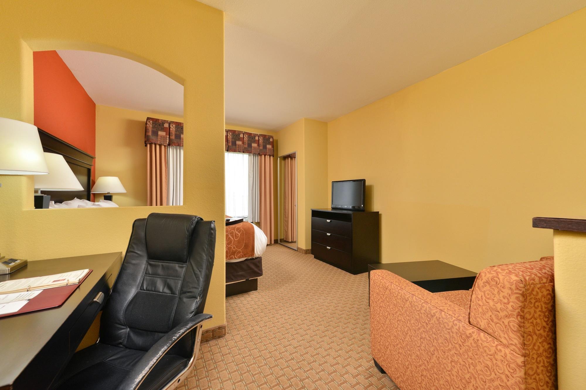 คอมฟอร์ต สวีท ซาลีนา เซาท์ Hotel ภายนอก รูปภาพ
