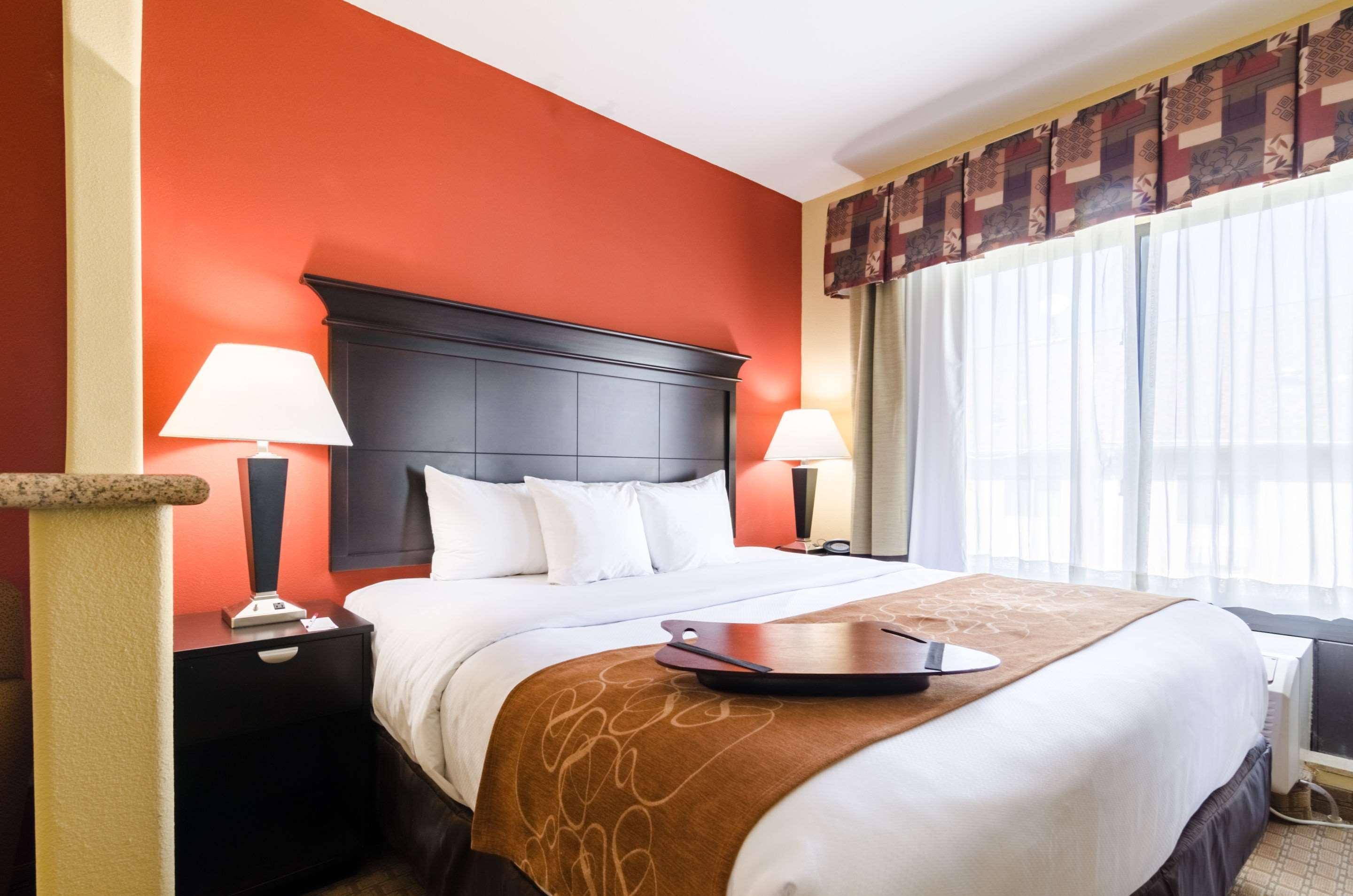 คอมฟอร์ต สวีท ซาลีนา เซาท์ Hotel ภายนอก รูปภาพ