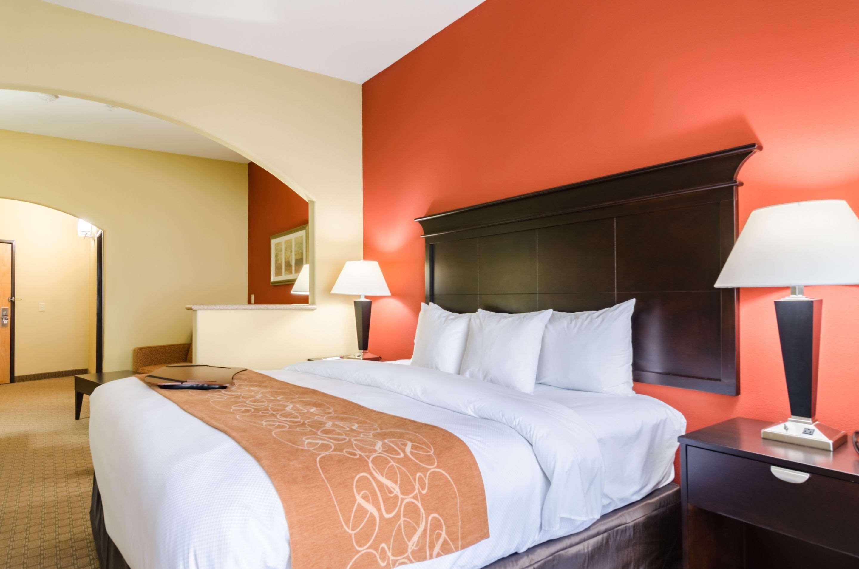 คอมฟอร์ต สวีท ซาลีนา เซาท์ Hotel ภายนอก รูปภาพ