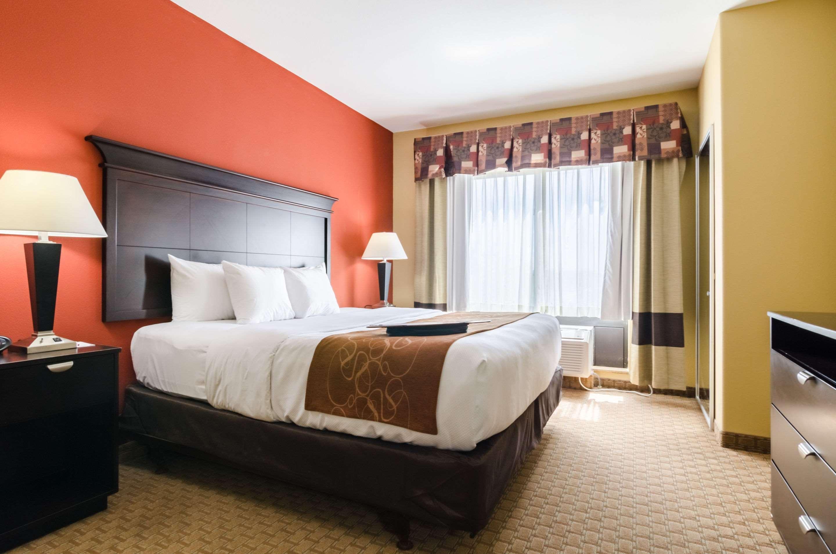 คอมฟอร์ต สวีท ซาลีนา เซาท์ Hotel ภายนอก รูปภาพ