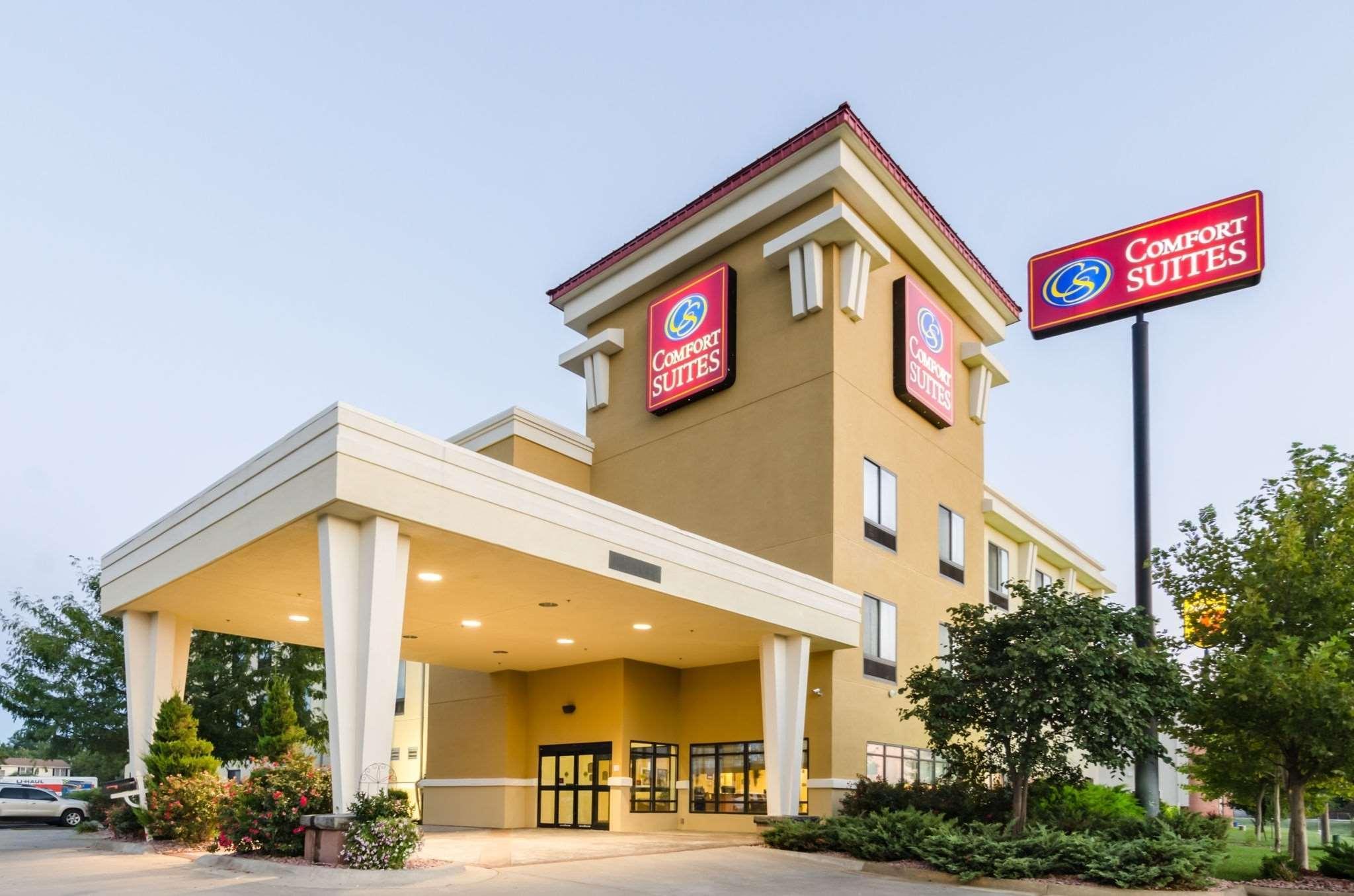 คอมฟอร์ต สวีท ซาลีนา เซาท์ Hotel ภายนอก รูปภาพ