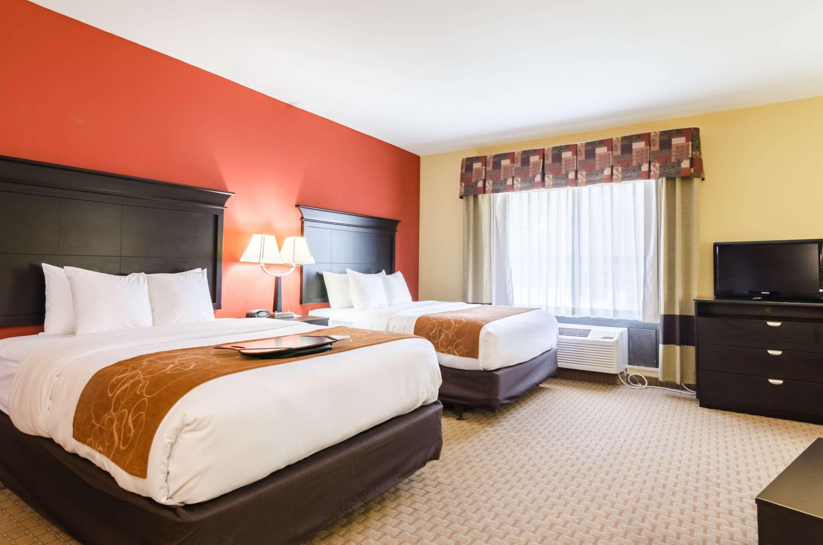 คอมฟอร์ต สวีท ซาลีนา เซาท์ Hotel ภายนอก รูปภาพ