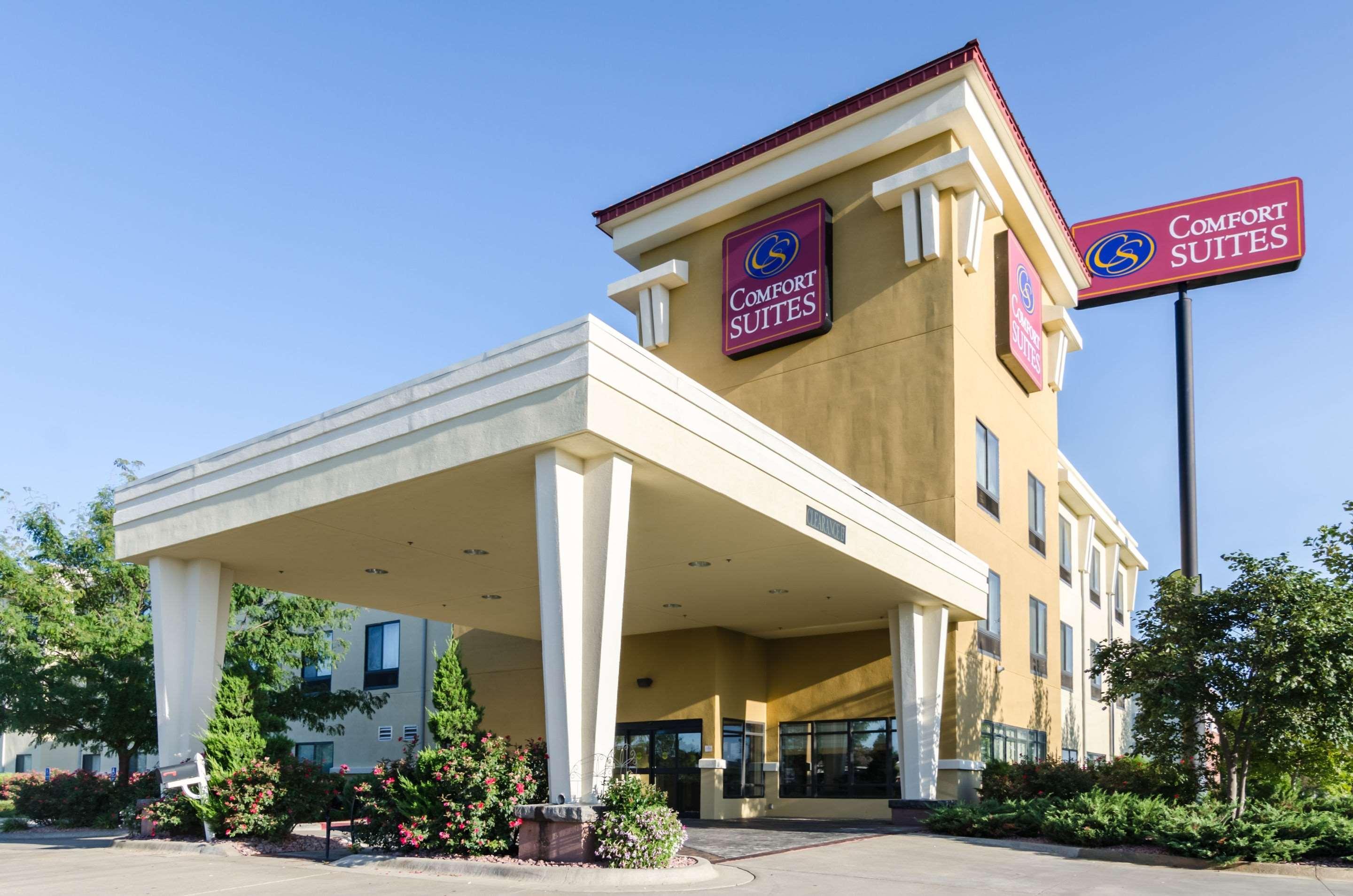 คอมฟอร์ต สวีท ซาลีนา เซาท์ Hotel ภายนอก รูปภาพ